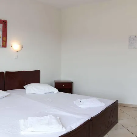 Lina Apartments Potos
